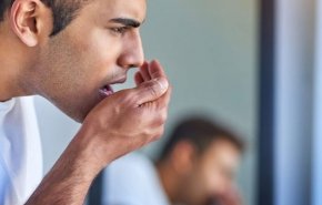 إليك أسباب رائحة الفم الكريهة.. تجنبها