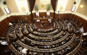 الجزائر: وقفنا على مسافة واحدة من جميع الأطراف الليبية