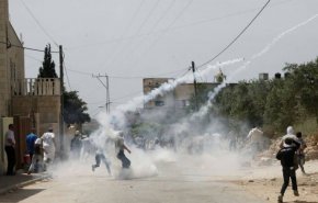 اصابة عشرات الفلسطينيين اثر قمع الاحتلال مسيرة شعبية في الضفة