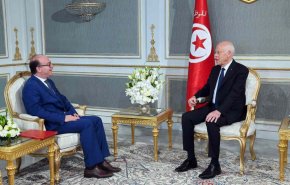 شاهد: تغيير برلماني وحكومي بتونس.. شد وجذب بين القادة