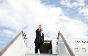 ظريف يغادر طهران متوجها الى بغداد