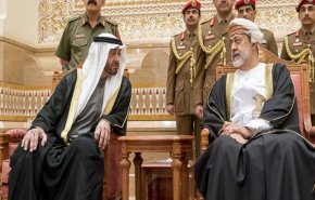 سلطان عمان يقلب الطاولة على 