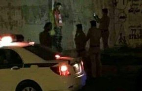 شاهد.. عراقي يشنق نفسه على عمود كهرباء في بغداد