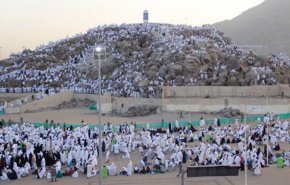 يا حبّذا حجٌّ يُوحّدُ شملَنا