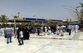 شاهد بالصور.. مئات الزوار  يحيون زيارة يوم عرفة في كربلاء المقدسة