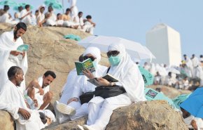 ضيوف الرحمن ينفرون الى مزدلفة بعد أداء ركن الحج الأعظم