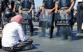 شاهد.. مواقع التواصل تنتفض دفاعاً عن المعلم الاردني