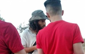 رام الله.. مستوطنون يعتدون على مواطنين بينهم اطفال غرب بيرزيت