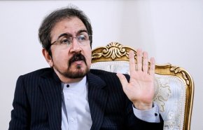 دبلوماسي ايراني : العالم أجمع يقف الى جانب الشعب اللبناني