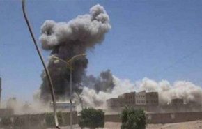 طيران العدوان السعودي يستهدف مصنعا للزيوت بالحديدة