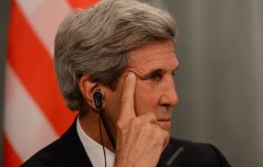 كيري: ترامب عاجز عن مواجهة روسيا
