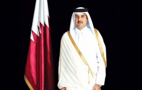 أمير قطر يرتدي الزي العسكري.. ما السبب؟
