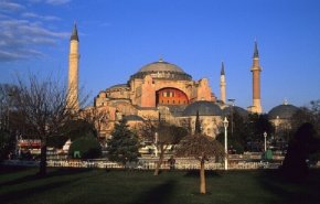  أردوغان يأمر بفتح جامع 