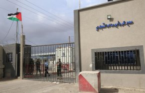 الاحتلال يمنع ادخال السلع والبضائع إلى قطاع غزة