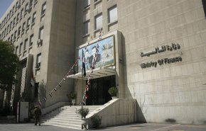 الحجز على أموال عدد من رجال الأعمال السوريين