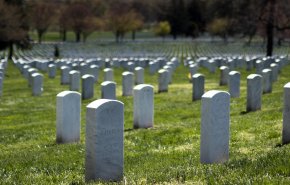 قبل فترة وجيزة من تحنيطها فتحت عينيها في دار للجنازات 