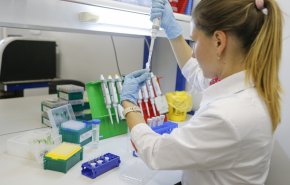بدء تلقيح المواطنين الروس باللقاح الروسي لفيروس كورونا