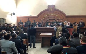 فساد مالي وإداري من العيار الثقيل.. محاكمة 15 مسؤولا مصريا
