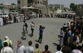 وقفات احتجاجية في الحديدة تنديدا باستمرار الحصار واحتجاز السفن