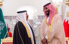جريدة الأخبار: التطبيع البحريني يأتي بالنيابة عن ابن سلمان !