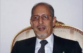 بعد العزلة.. رئيس موريتانيا الأسبق يغادر البلاد