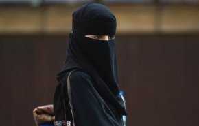 شاهد رد فعل زوجة سعودية على زواج زوجها من امرأة ثانية!