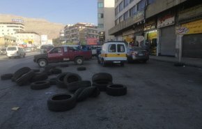 استمرار قطع بعض الطرقات في شرق لبنان