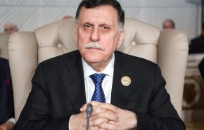 السراج يرفض صفقة معيتيق وحفتر لإعادة إنتاج النفط