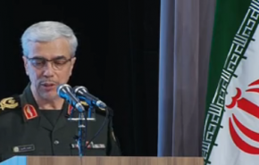 اللواء باقري : الدفاع المقدس ضمان لأمن وعزة الشعب الايراني