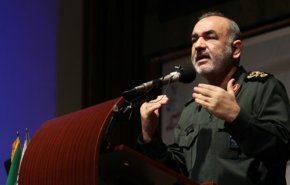 اللواء سلامي:امريكا بلد يردد شعبه شعار الموت لأمريكا