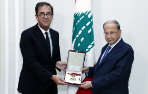 عون أكد تمسكه بالمبادرة الفرنسية