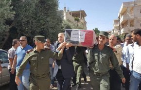 بالصور.. حادث سير يودي بحياة ضابط أمني سوري كبير ومرافقه