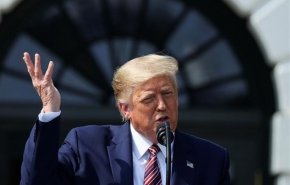 ترامپ معترضان را «حیوان» خواند