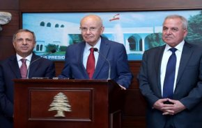 اللقاء التشاوري في لبنان: تأييد الشروع بمفاوضات غير مباشرة لترسيم الحدود