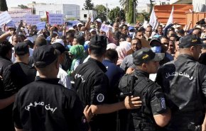 غضب في تونس بسبب وفاة رجل عقب هدم السلطات كشكاً كان نائماً فيه