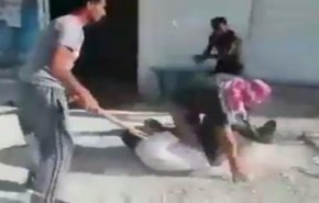 “شاهد” القبض على أردنيين ضربوا وافدا مصريا بالسيوف!