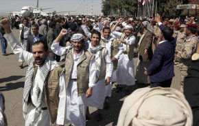 فيديو.. استقبل مطار صنعاء اخر دفعة الاسرى وتفاصيل عن عملية التبادل التالية