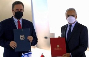 بالفيديو.. متى تطبع الامارات العربية مع العرب؟!