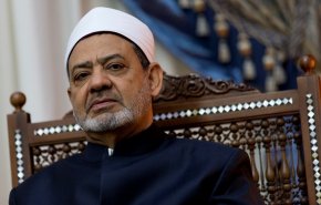 شيخ الأزهر يعلق على إساءة فرنسا للإسلام والرسول (ص)