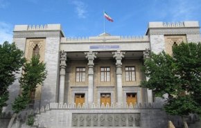 الخارجية الإيرانية: النظام الأميركي شريك 'كورونا' القاتل
