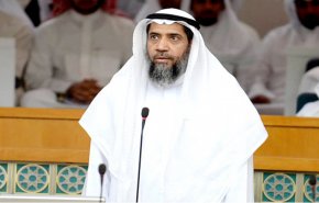 شاهد نائب كويتي يُطالب بجلد الوافدين علناً
