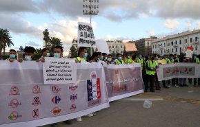 شاهد: ليبيون لم يسكتوا على اساءة ماكرون رغم الظروف الامنية