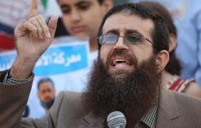 الشيخ خضر عدنان يدعو لتكثيف التضامن مع الاسير ماهر الاخرس