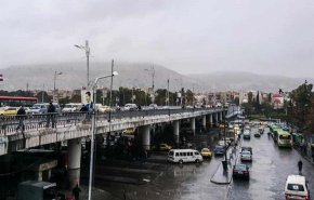 شاهد: انخفاض بدرجات الحرارة مع امطار غزيرة في سوريا