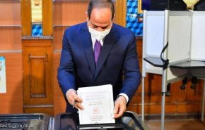 السيسي يصوت في الانتخابات البرلمانية