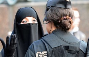 القيم الانسانية، فرنسية أم اسلامية؟ +فيديو