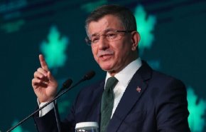 داوود أوغلو يدعو لمحاسبة أردوغان