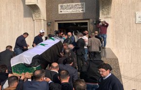 شاهد.. حشود سياسية شعبية دبلوماسية تحضر تشييع المعلم 
