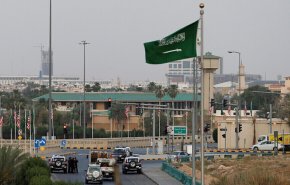 السعودية تسجل 300 إصابة جديدة بفيروس كورونا 