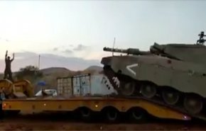 شاهد.. انقلاب دبابة اسرائيلية في غور الاردن